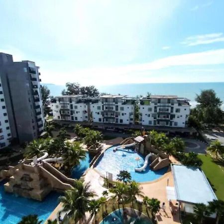 Nature Home 2 - Swiss Garden Resort Residences Beachfront Villa 关丹 外观 照片