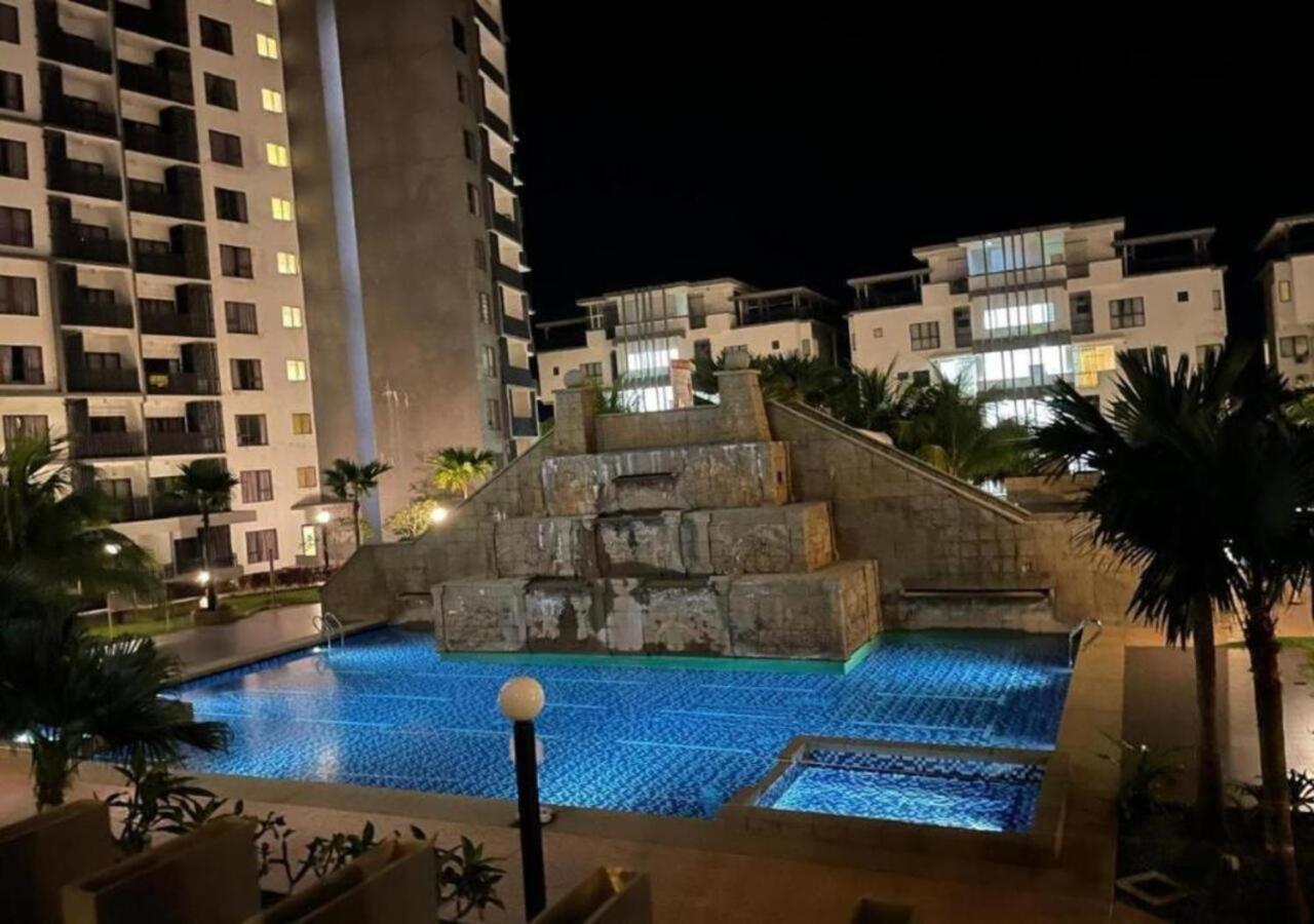 Nature Home 2 - Swiss Garden Resort Residences Beachfront Villa 关丹 外观 照片